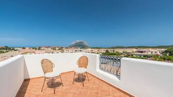 Appartamento panoramico, letti multipli, vista città | Terrazza/patio