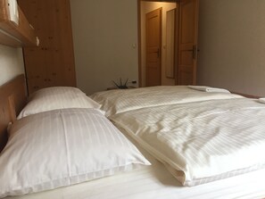 Double Room, 2 Single Beds