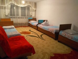 Casa empresarial, várias camas, vista para a montanha | Área de estar