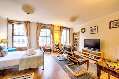 Royal Mile Studio in Prime Location
