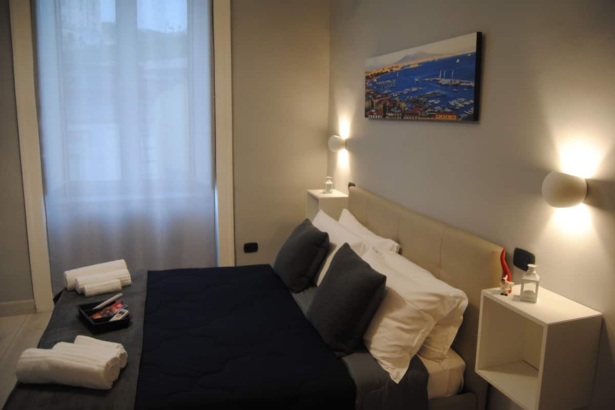 Deluxe Room, 1 Queen Bed | Individually furnished, desk, blackout drapes, soundproofing