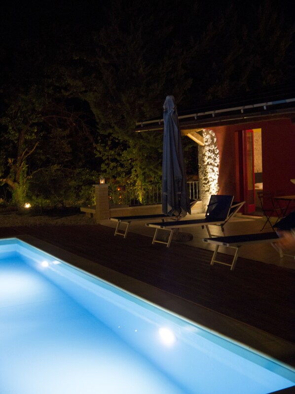 Seasonal outdoor pool