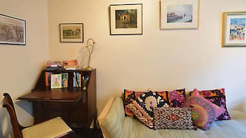 Lägenhet (1 Bedroom) | 1 sovrum, skrivbord, strykjärn/strykbräda och gratis wi-fi