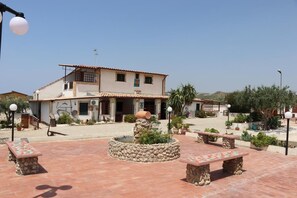 Front of property - Casa Vacanza Villa Sole (Siculiana)