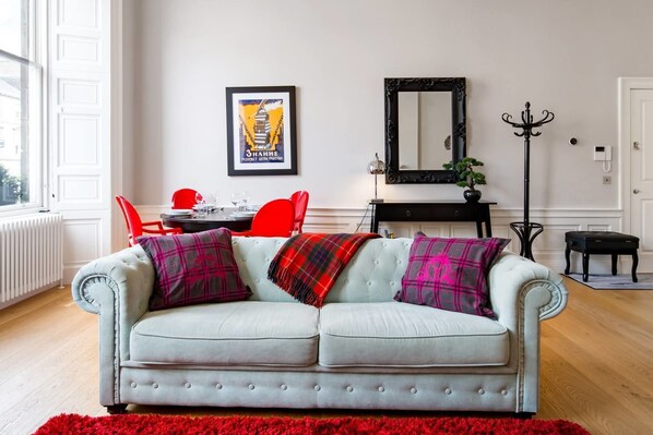 Huoneisto (1 Bedroom) | Oleskelualue | Televisio