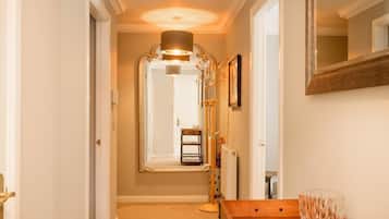 Apartment (2 Bedrooms) | 2 bedrooms, iron/ironing board, free WiFi