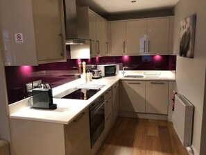 Apartment (1 Bedroom) | Private kitchen