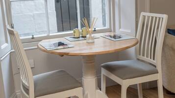 Apartment (1 Bedroom) | Private kitchen | Electric kettle