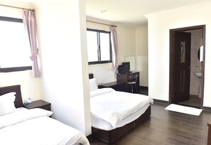 標準雙人房, 山景 | 書桌、遮光窗簾/窗簾、免費 Wi-Fi