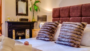อพาร์ทเมนท์ (3 Bedrooms)