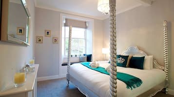 Apartment (2 Bedrooms) | 2 bedrooms, laptop workspace, iron/ironing board, free WiFi