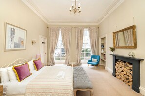 House (3 Bedrooms) | 3 bilik tidur, ruang kerja komputer riba, seterika/papan seterika 