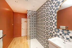 House (3 Bedrooms) | Bilik Mandi | Pengering rambut, tuala disediakan, sabun, syampu 