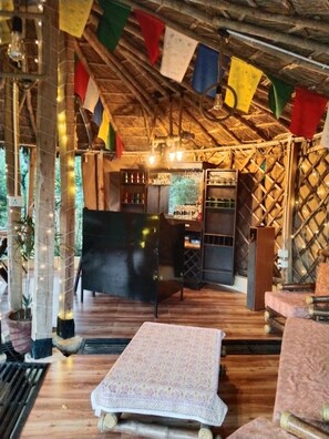 Bar (on property) - Dev Bhoomi Farms & Cottages (Dharamshala)