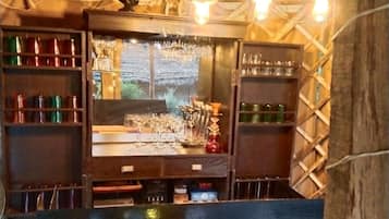 住宿內酒吧