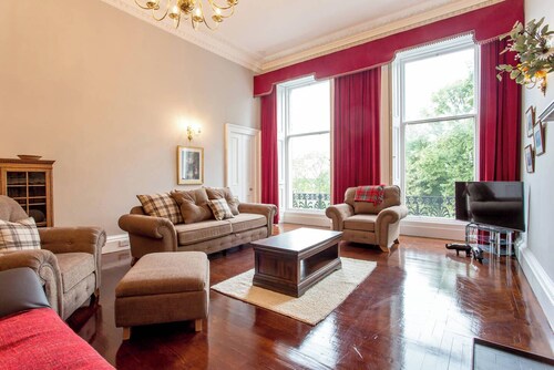 JOIVY Doune Terrace Apartment: Edinburgh New Town Prime Location