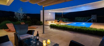Stunning Villa Sofia With Heated Pool IN Split Hinterland