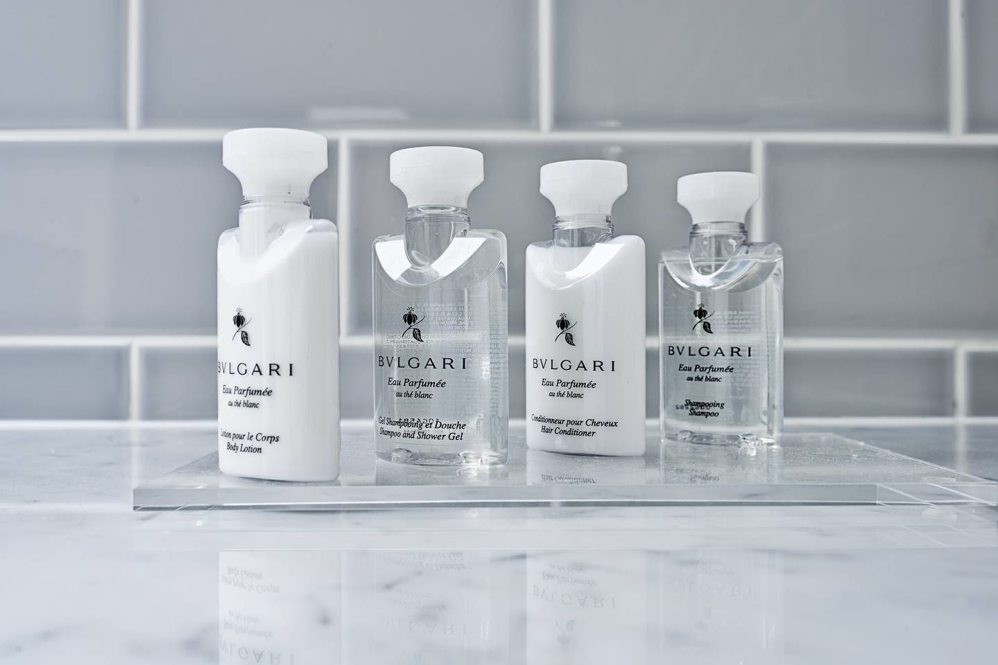 Suihku, ilmaiset hygieniatuotteet, pyyhkeet, saippua