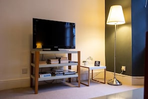 1 bedroom, iron/ironing board, bed sheets