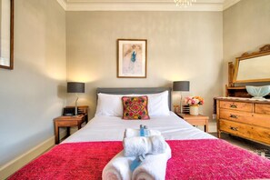 Departamento (1 Bedroom) | 1 habitación y espacio para trabajar con laptop 