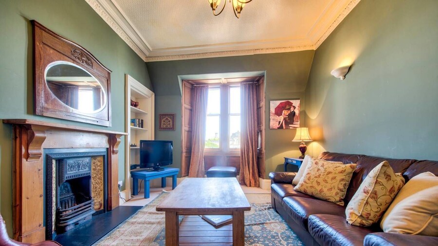 JOIVY Old Town 1-bed Apartment With Stunning Views