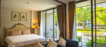 The valley of Khaoyai through Sumittra