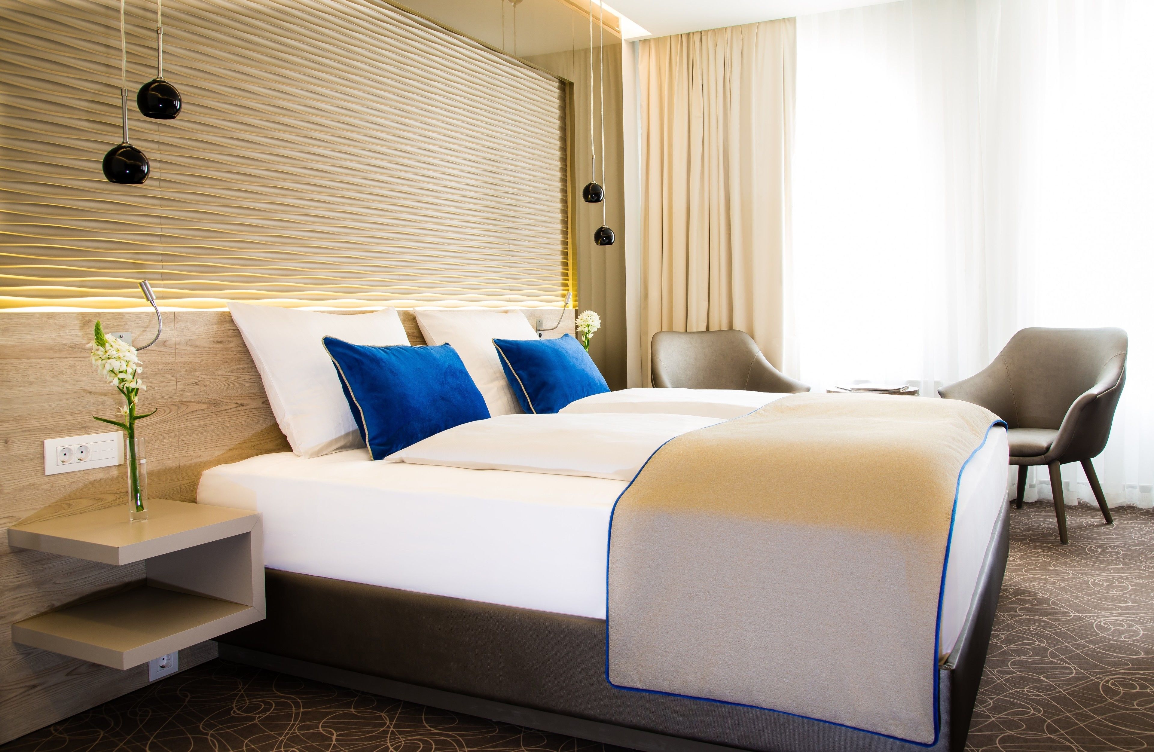 1 bedroom, egyptian cotton sheets, premium bedding, down duvets