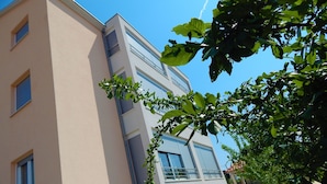 Mặt tiền nơi lưu trú