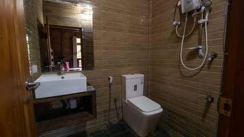 Luxury Double Room, 1 Queen Bed, Sea View | Bathroom