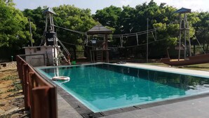 Indoor pool - Yala Caravan Village (Thissamaharama)