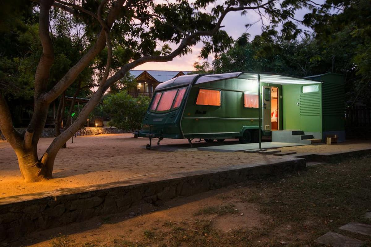 Superior-mökki, useita sänkyjä, valtamerinäköala | 2 makuuhuonetta, tallelokero huoneessa, työpöytä, silitysrauta/-lauta