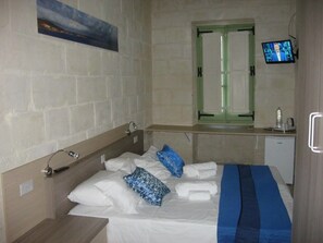 Soundproofing, free WiFi