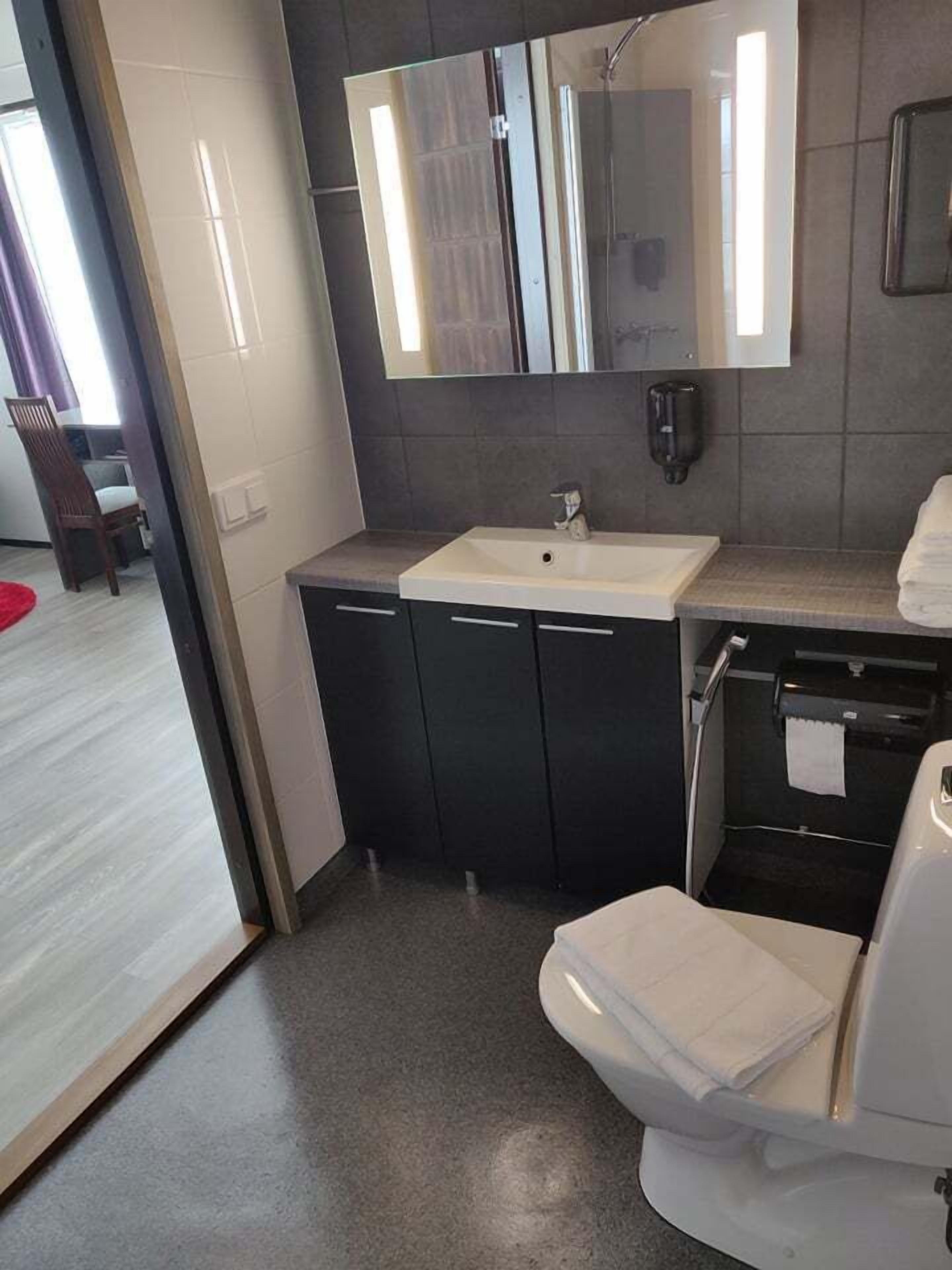 double or twin room | bathroom | shower, hair dryer, bidet, towels
