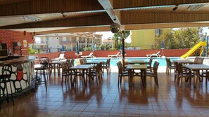 包每日自助早餐