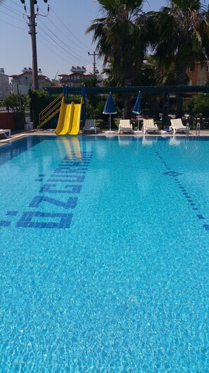 Outdoor pool - Özgürhan Otel (Manavgat)