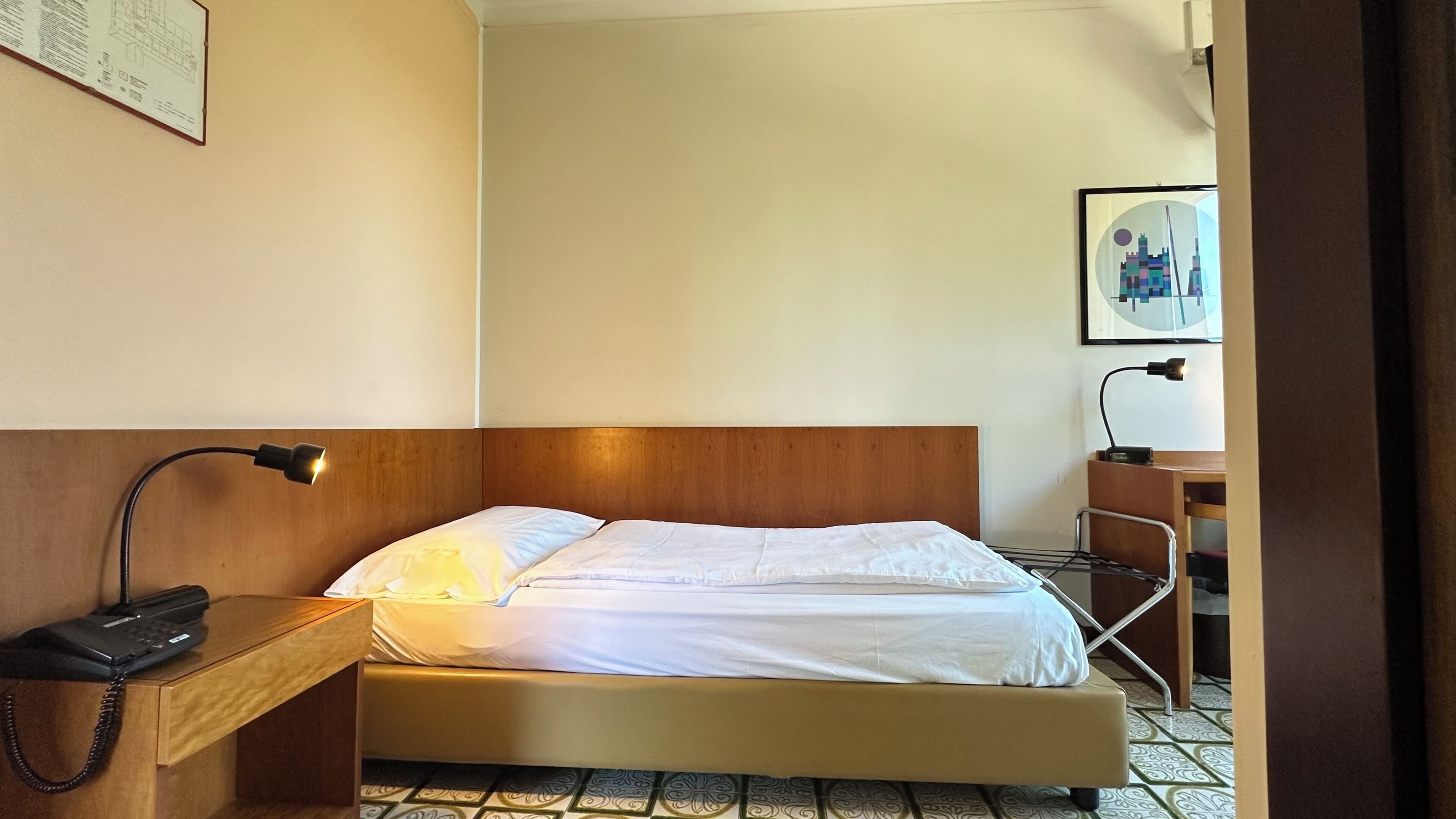 Single Room, Balcony | Minibar, in-room safe, blackout curtains, rollaway beds