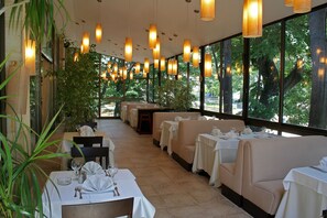 Morgenmadsbuffet hver dag mod et gebyr