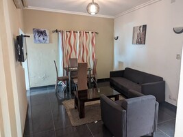 Apartamento Confort, vistas a la ciudad | Comedor