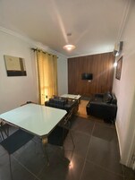 Apartamento Confort, vistas a la ciudad | Salón ejecutivo