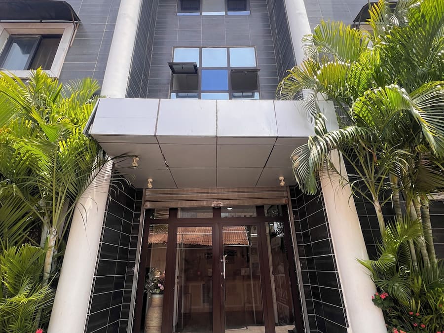 Entrada al alojamiento