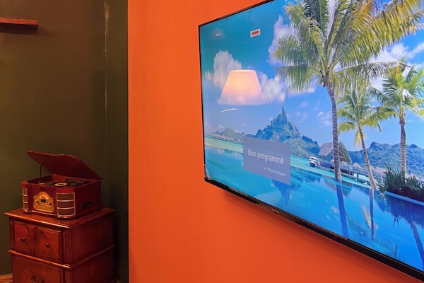 Chambre Double Deluxe | Télévision