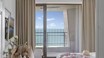 Apartment, 1 Bedroom, Balcony | Minibar, in-room safe, free WiFi, bed sheets