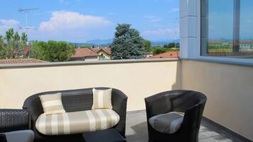 Deluxe-Doppelzimmer, Whirlpool | Terrasse/Patio