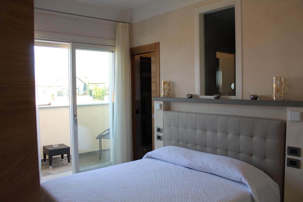 Deluxe Double Room | Iron/ironing board (on request), cots/infant beds, free WiFi