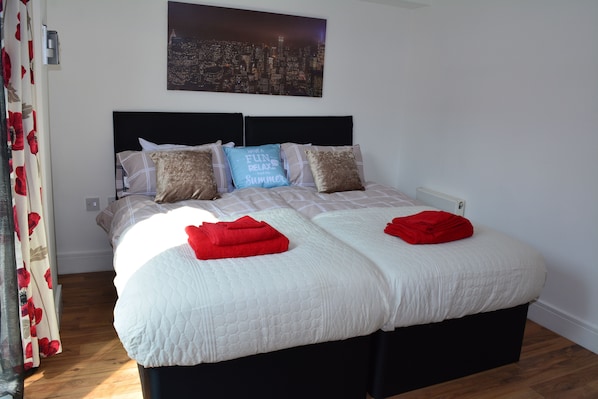 City Apartment | 1 bedroom, individually furnished, laptop workspace, soundproofing