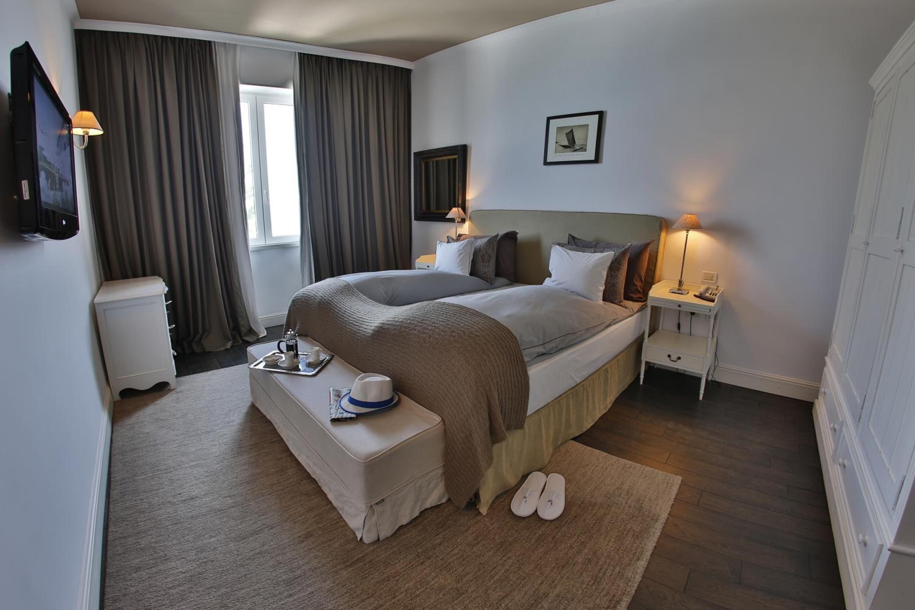 Photo - HVD Boutique Hotel Oasis - Private Beach & Free Parking