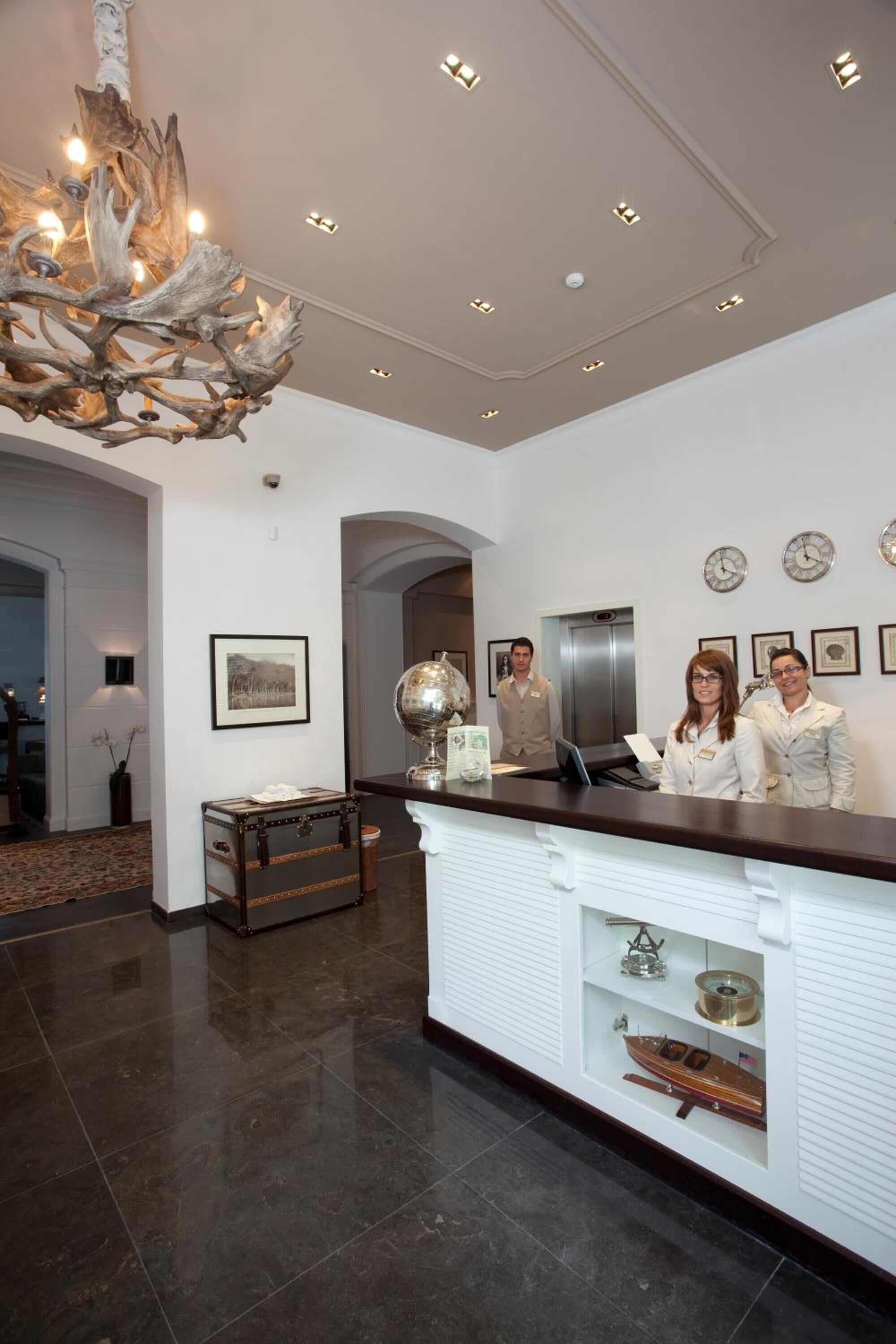 Photo - HVD Boutique Hotel Oasis - Private Beach & Free Parking