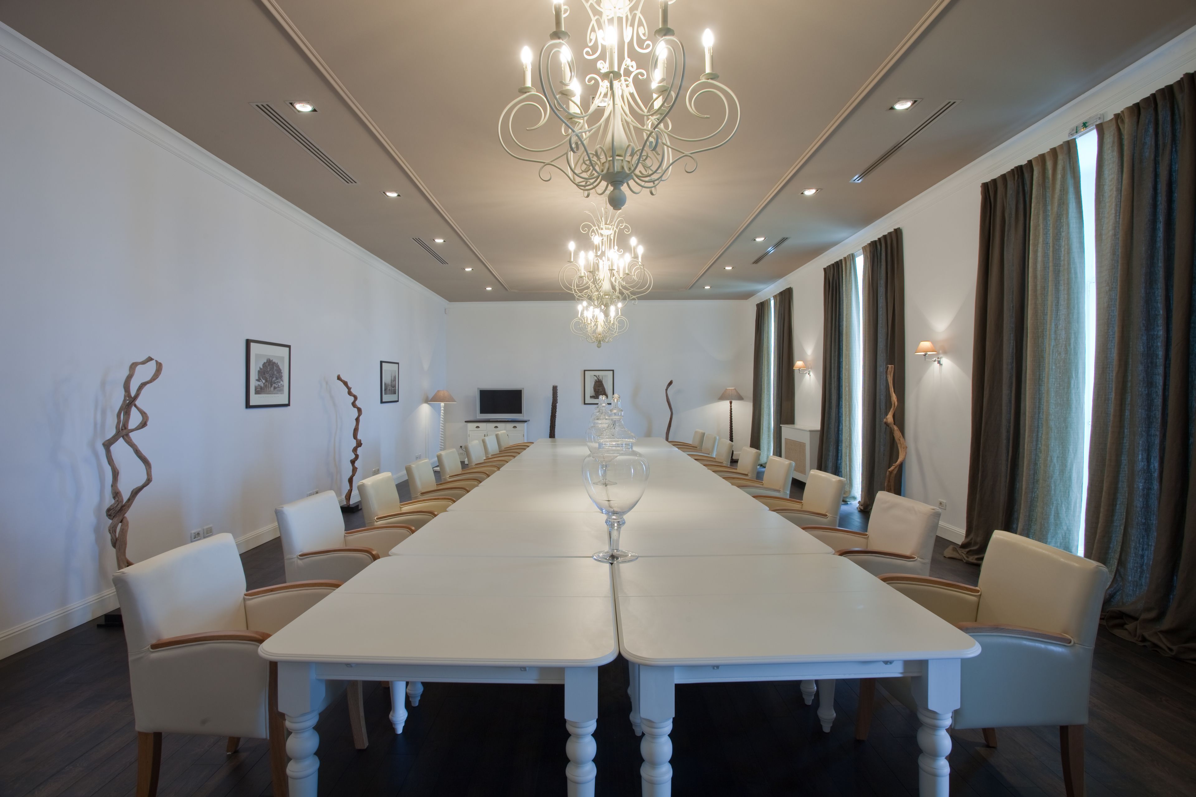 Photo - HVD Boutique Hotel Oasis - Private Beach & Free Parking