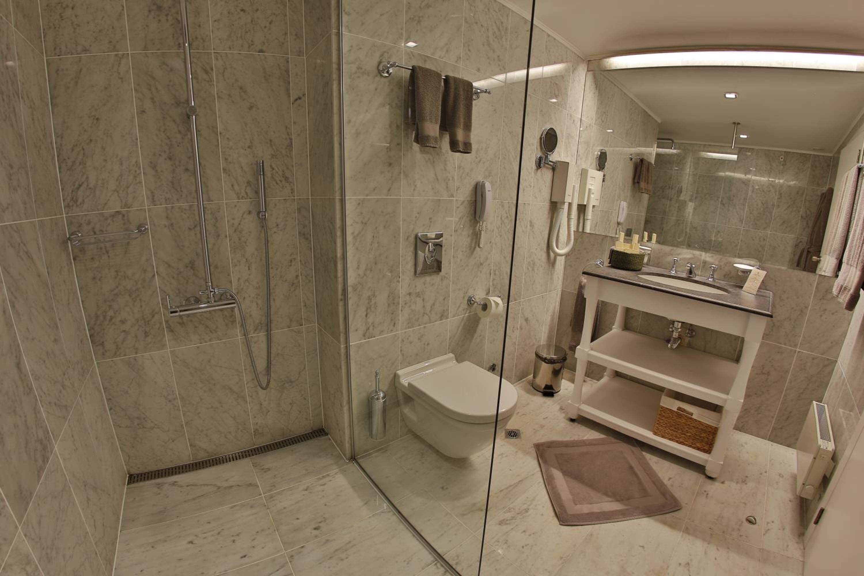 Photo - HVD Boutique Hotel Oasis - Private Beach & Free Parking