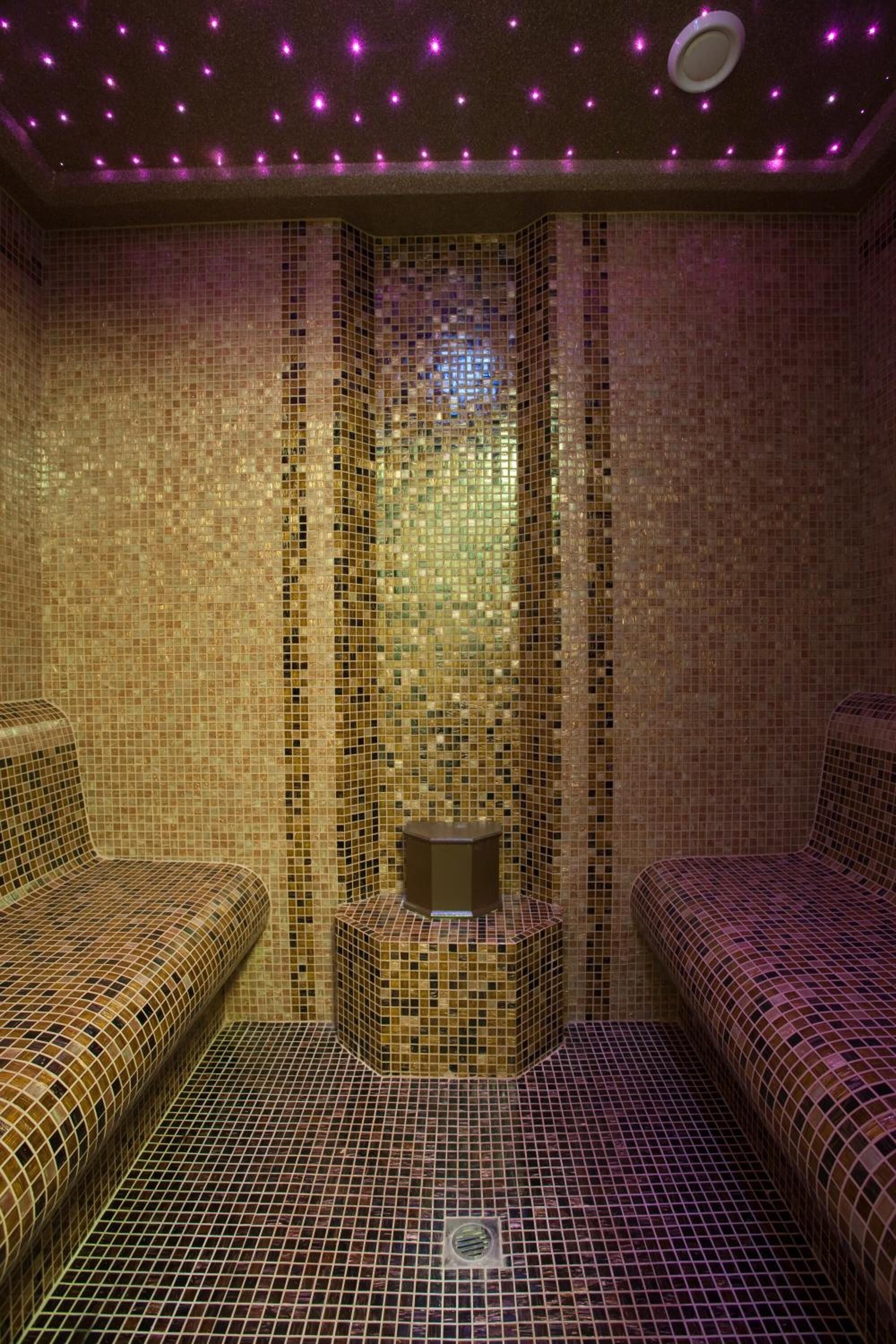 Photo - HVD Boutique Hotel Oasis - Private Beach & Free Parking